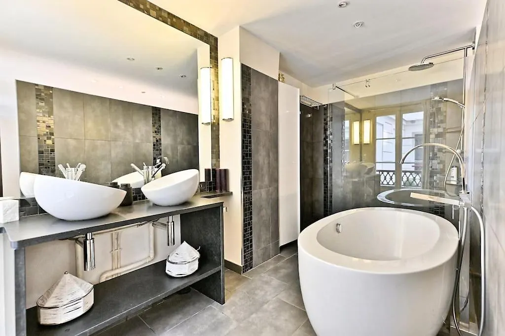 Prestigieux Et Lumineux De 150m2 - Ii Apartman Párizs