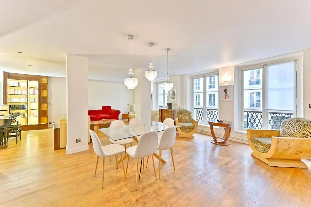 Prestigieux Et Lumineux De 150m2 - Ii *