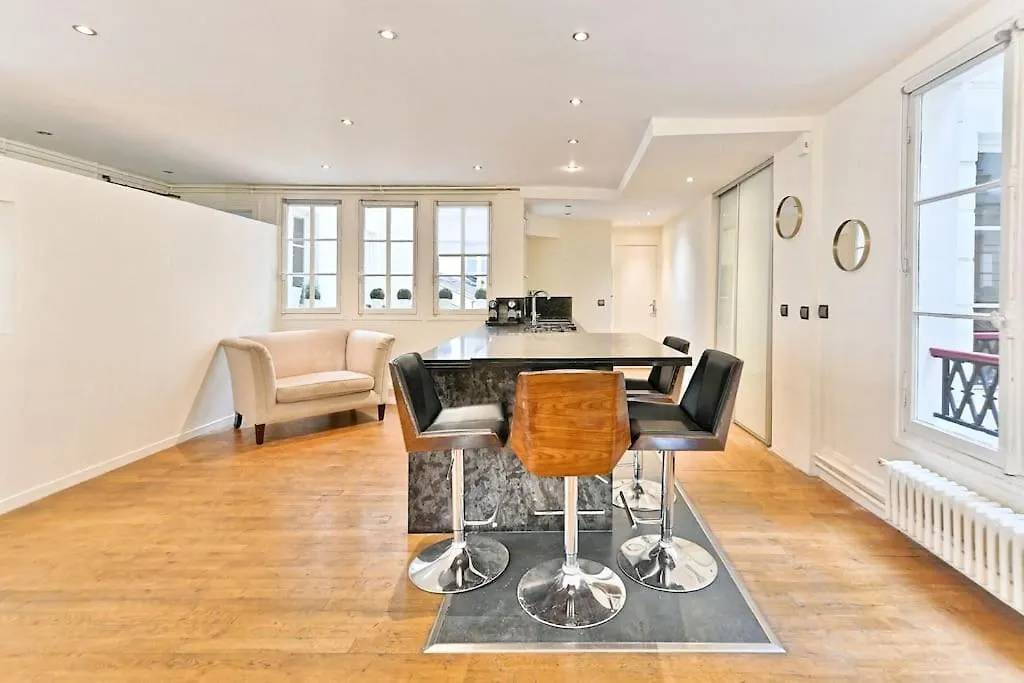 Prestigieux Et Lumineux De 150m2 - Ii Apartman Párizs