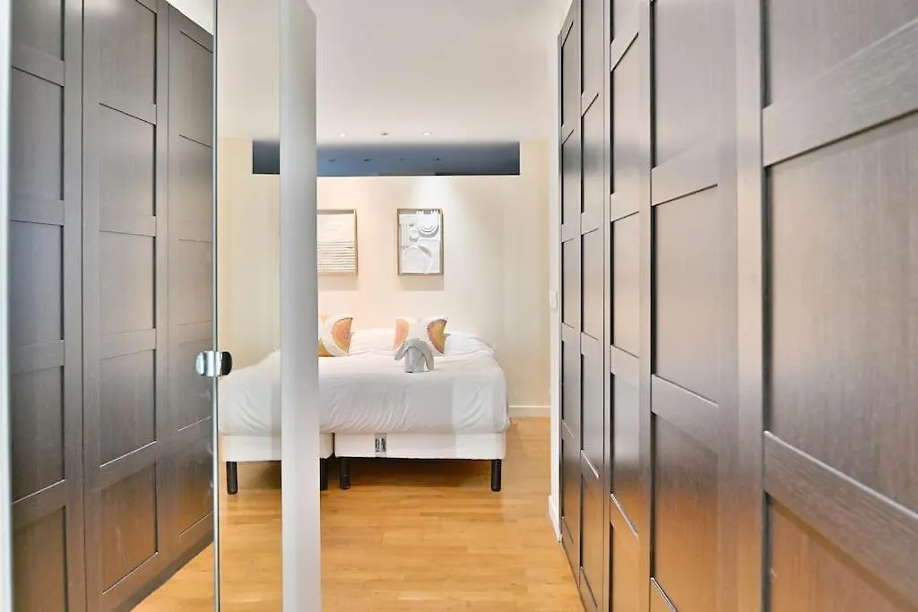Prestigieux Et Lumineux De 150m2 - Ii Paris