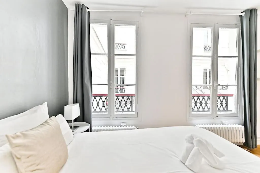 Prestigieux Et Lumineux De 150m2 - Ii Apartment *